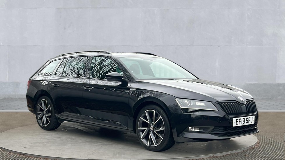Main listing image - Skoda Superb