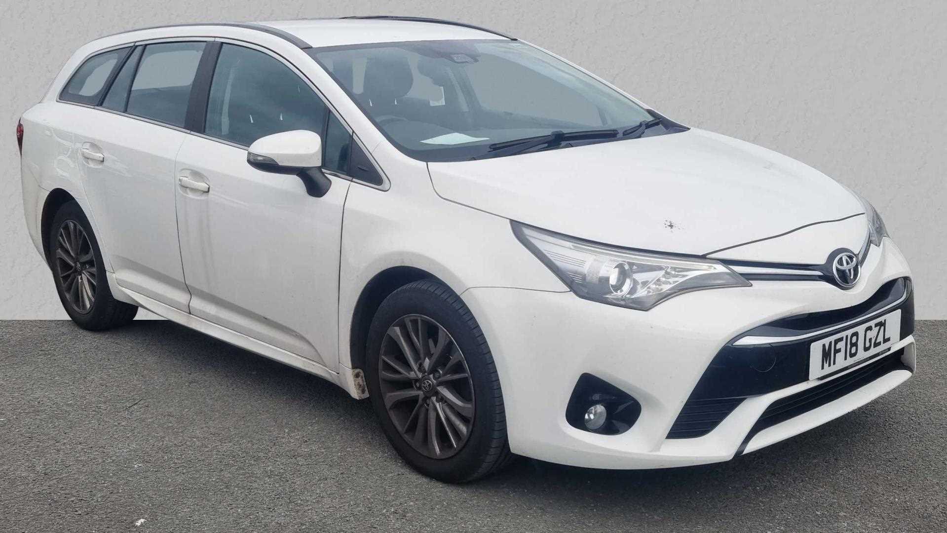 Main listing image - Toyota Avensis