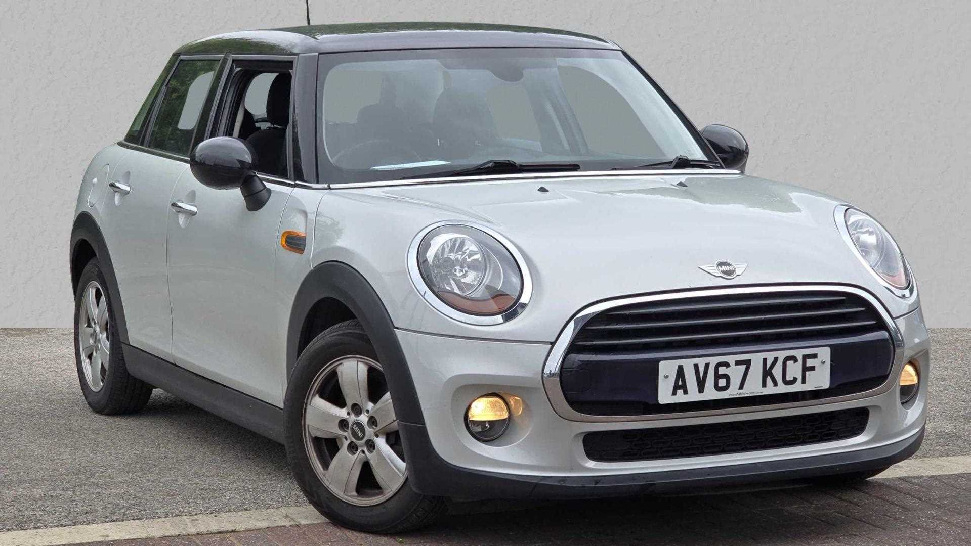 Main listing image - MINI Hatchback 5dr