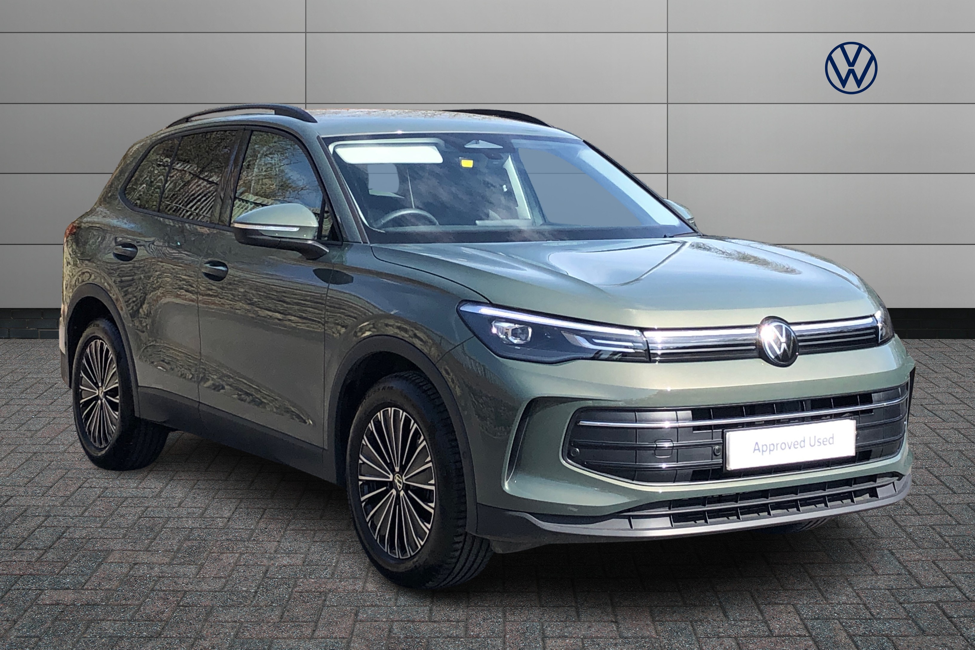 Main listing image - Volkswagen Tiguan