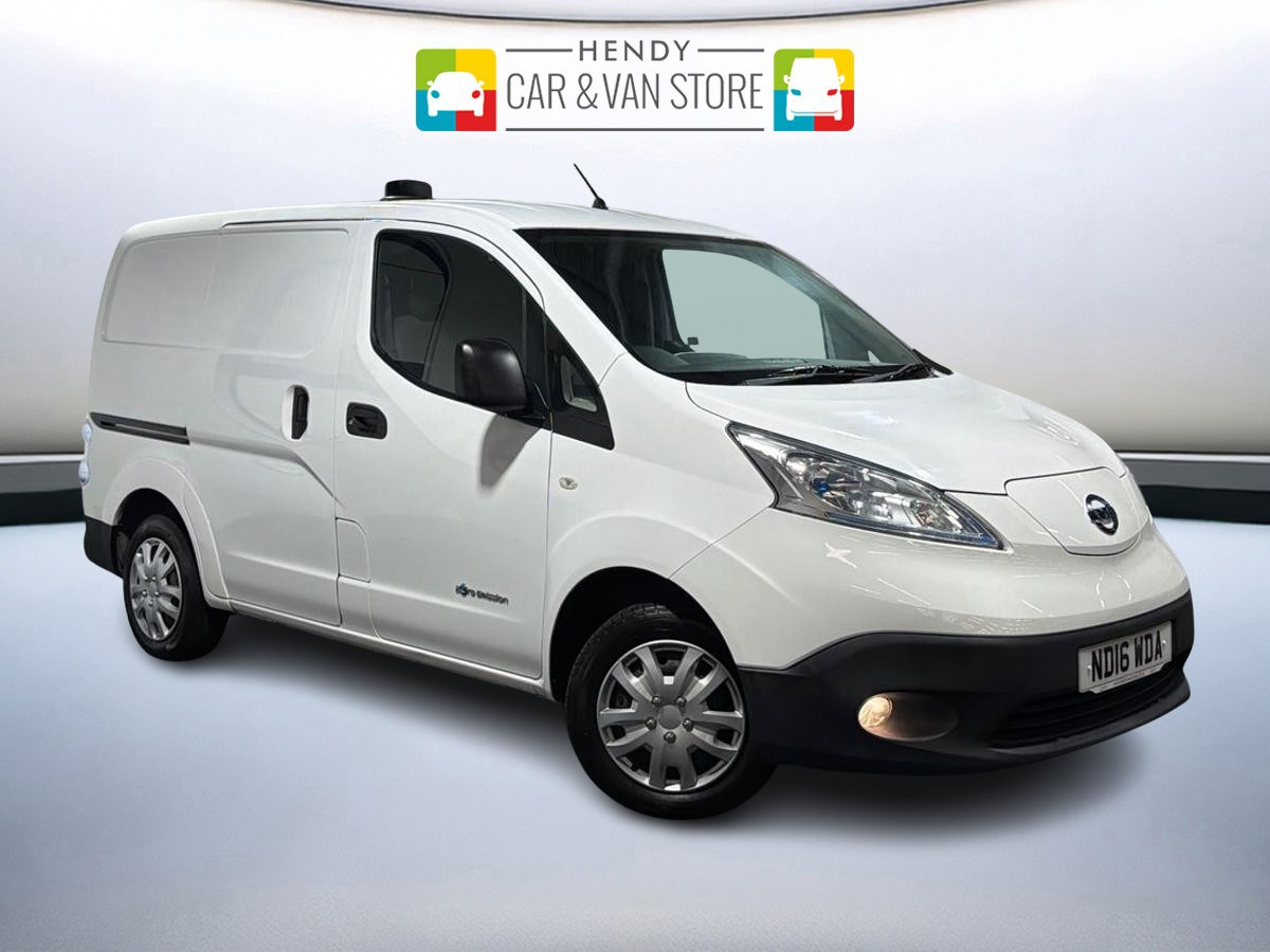 Main listing image - Nissan e-NV200