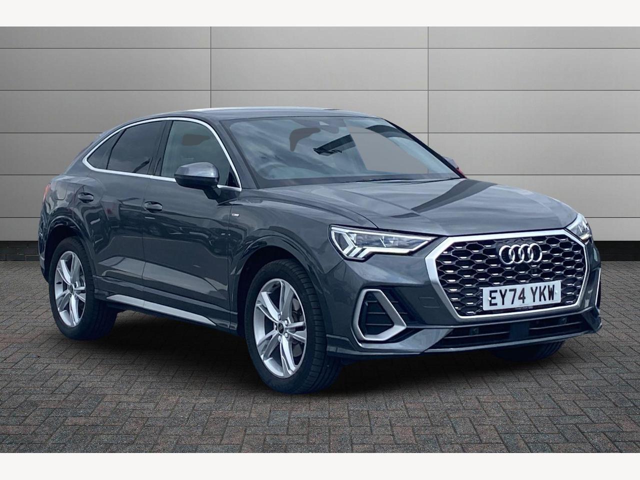 Main listing image - Audi Q3