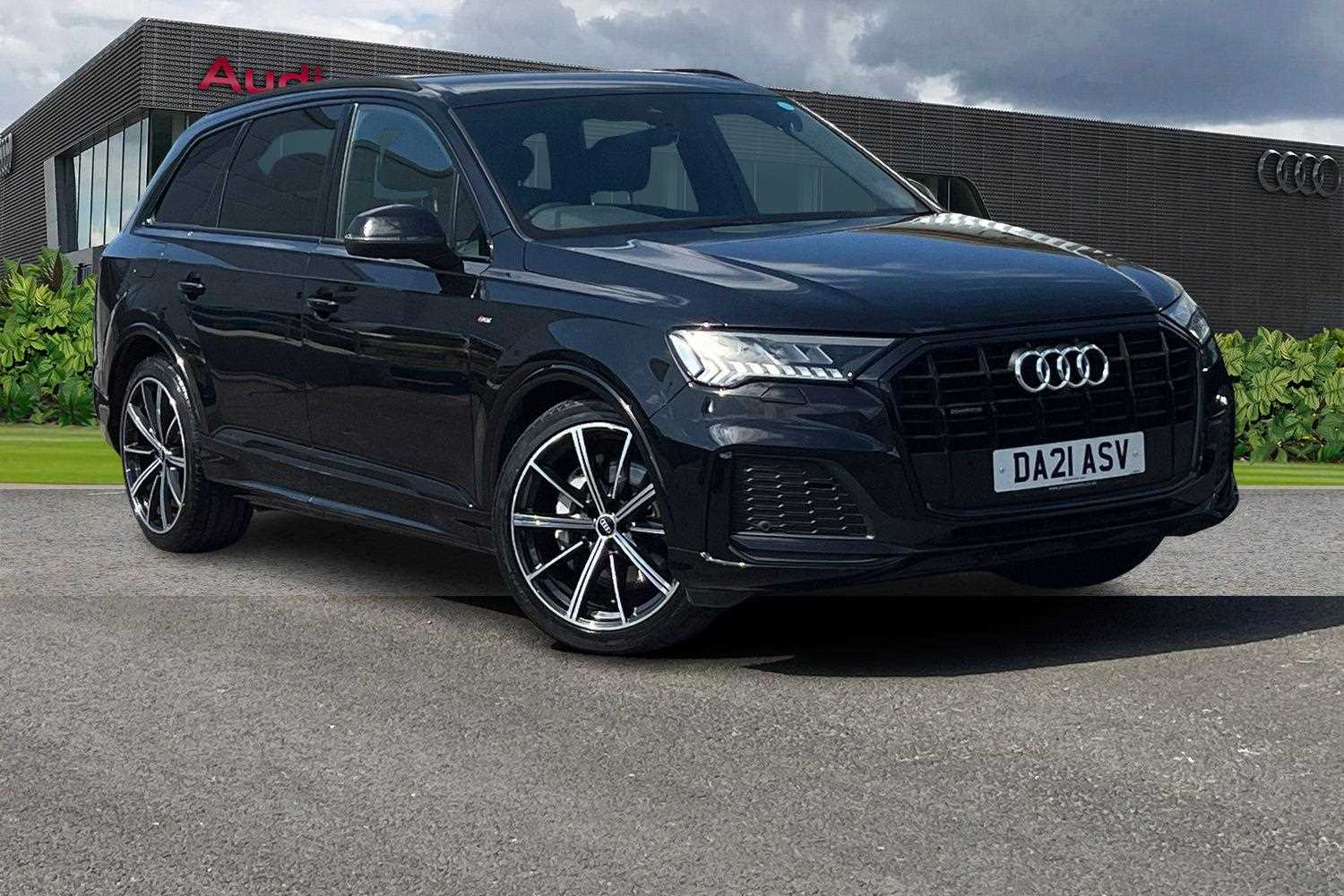 Main listing image - Audi Q7