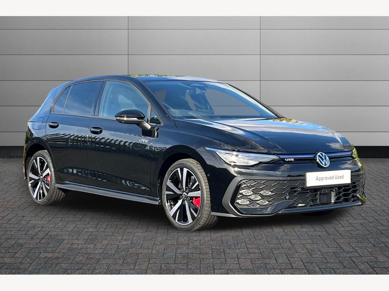 Main listing image - Volkswagen Golf