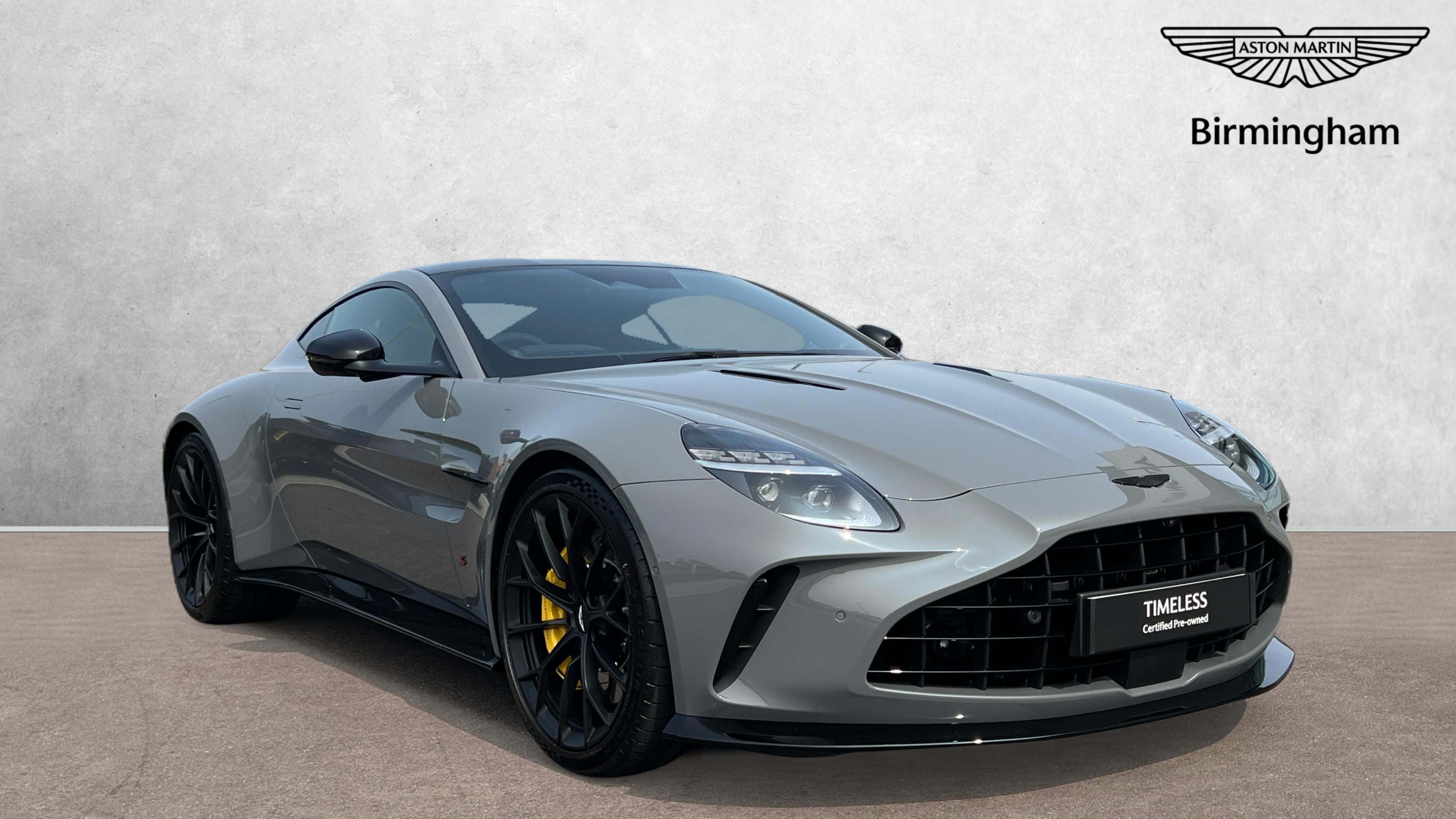 Main listing image - Aston Martin Vantage