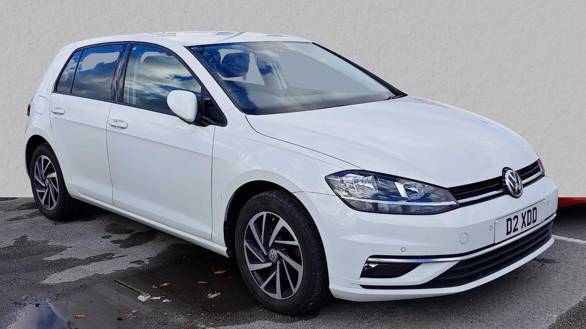 Main listing image - Volkswagen Golf