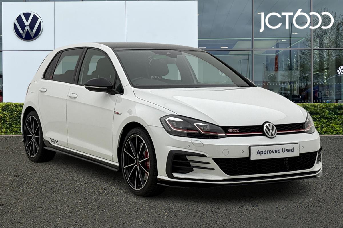 Main listing image - Volkswagen Golf