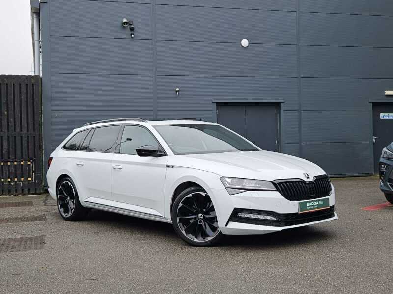 Main listing image - Skoda Superb