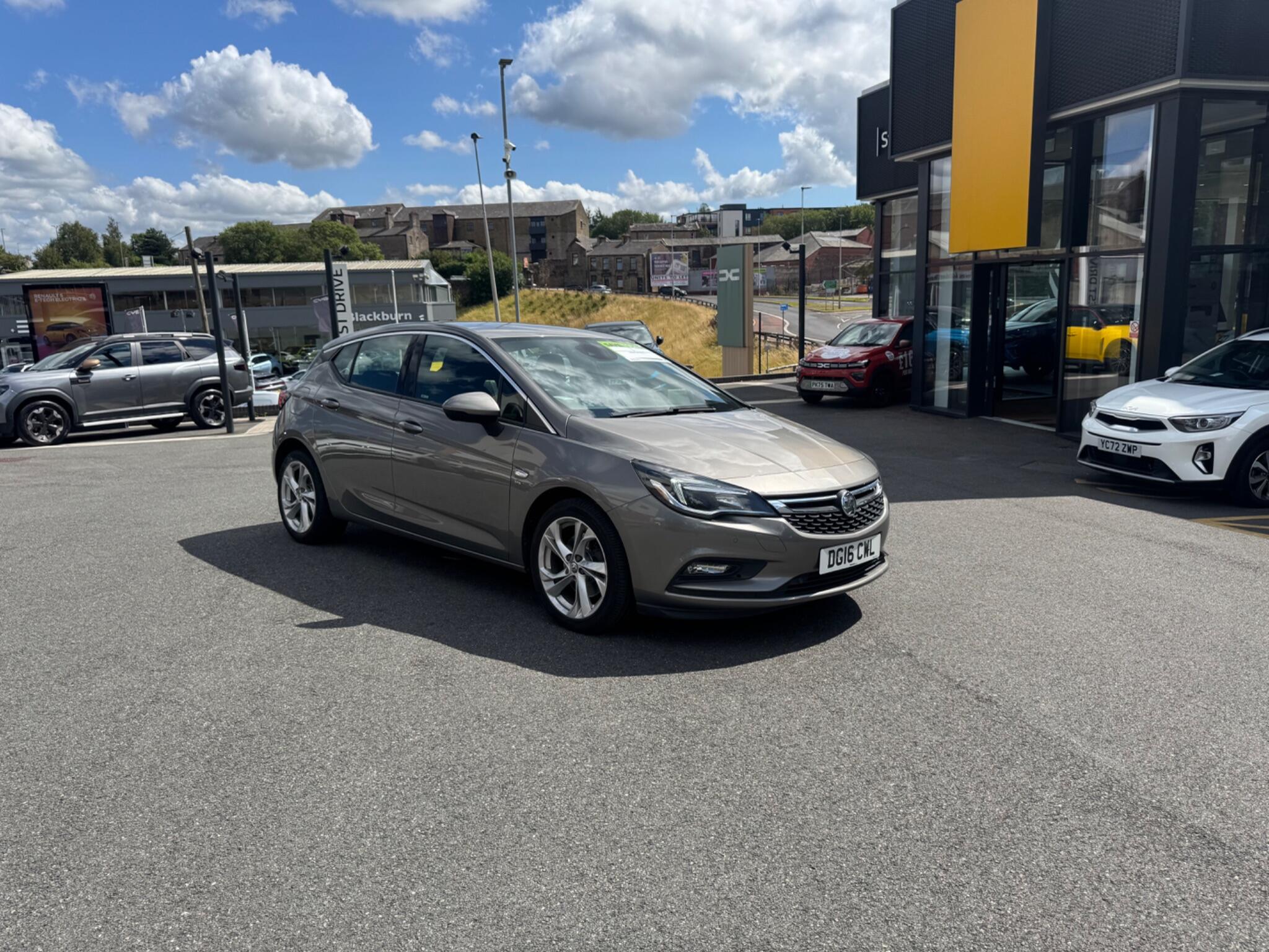 Main listing image - Vauxhall Astra