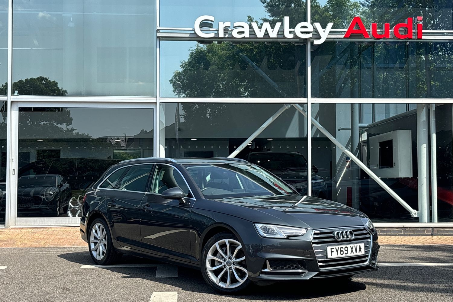 Main listing image - Audi A4 Avant