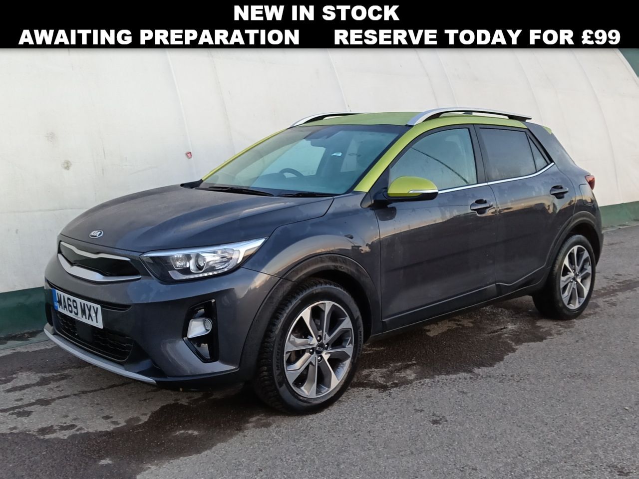 Main listing image - Kia Stonic