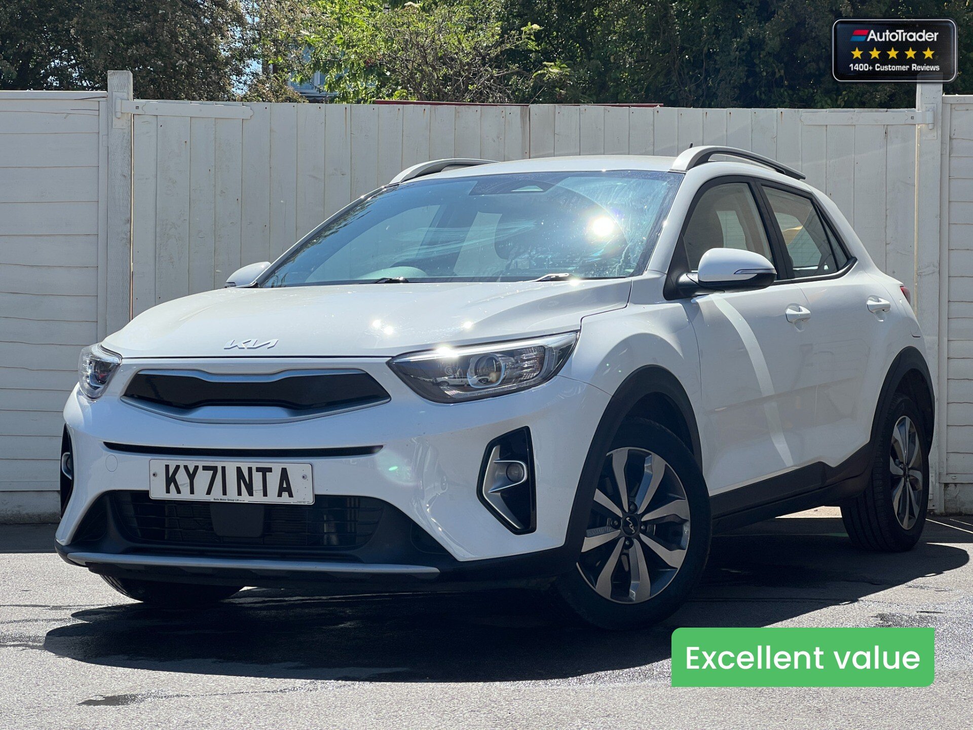 Main listing image - Kia Stonic