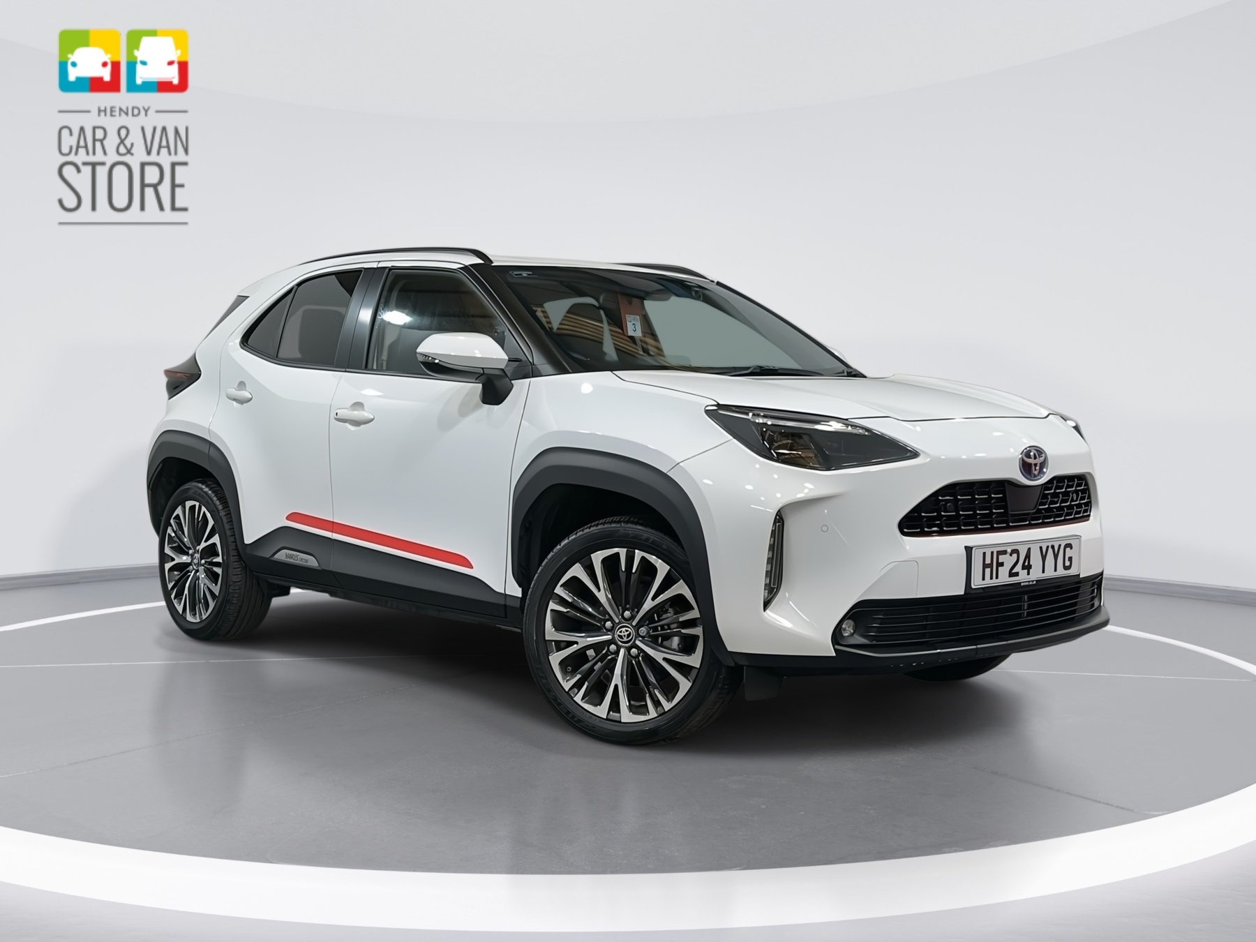 Main listing image - Toyota Yaris Cross