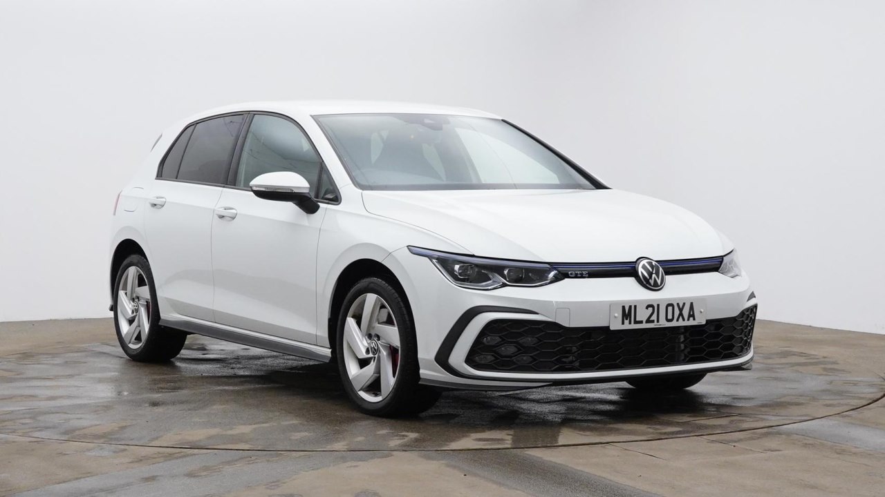 Main listing image - Volkswagen Golf GTE