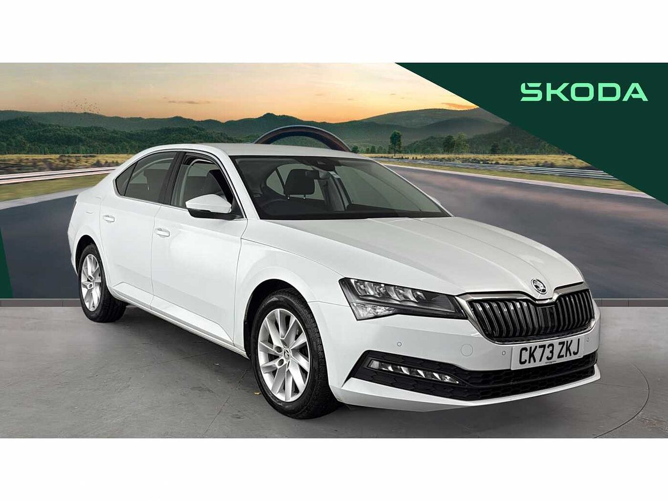 Main listing image - Skoda Superb