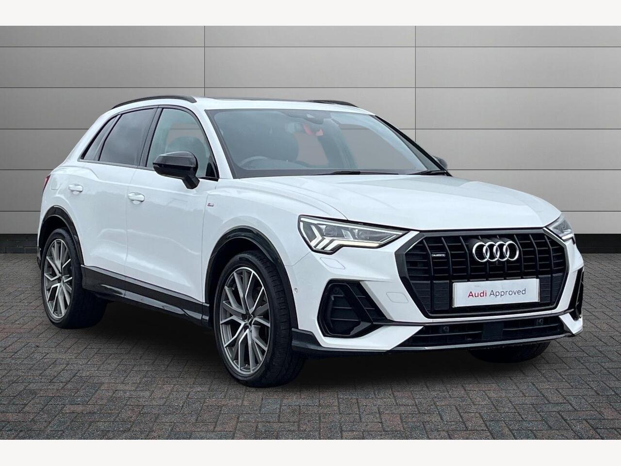 Main listing image - Audi Q3
