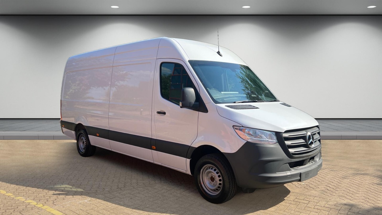 Main listing image - Mercedes-Benz Sprinter