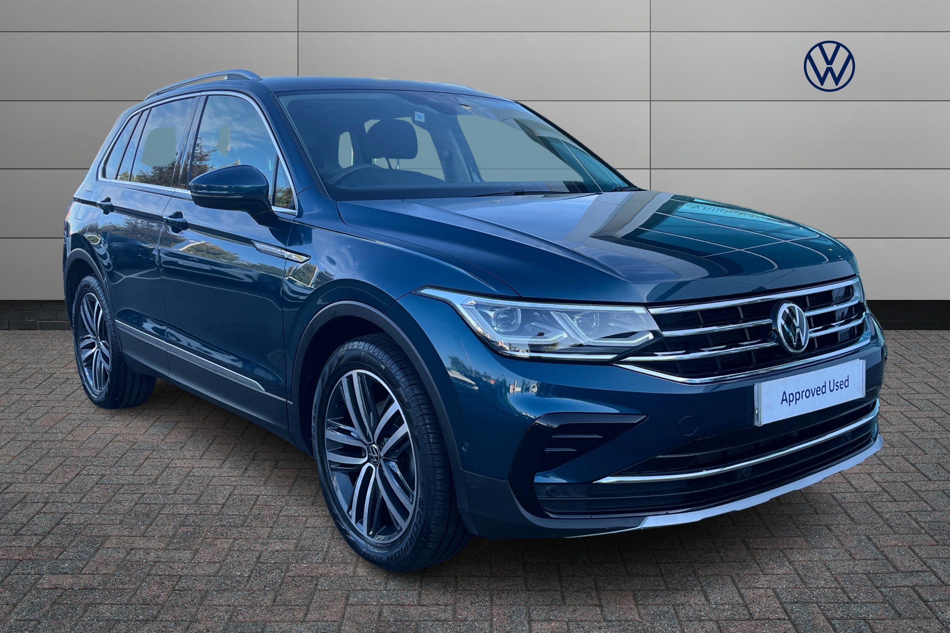 Main listing image - Volkswagen Tiguan