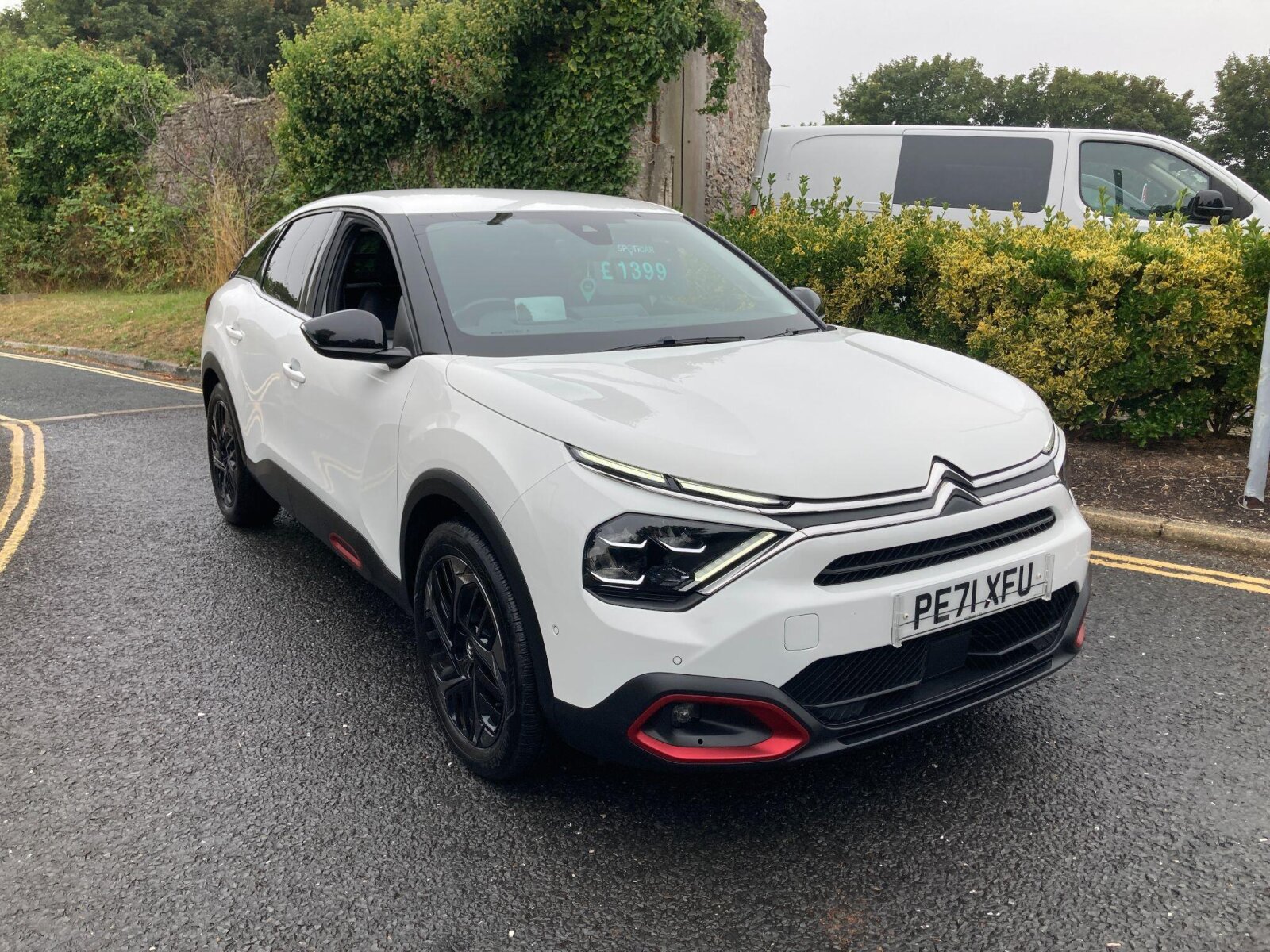 Main listing image - Citroen C4