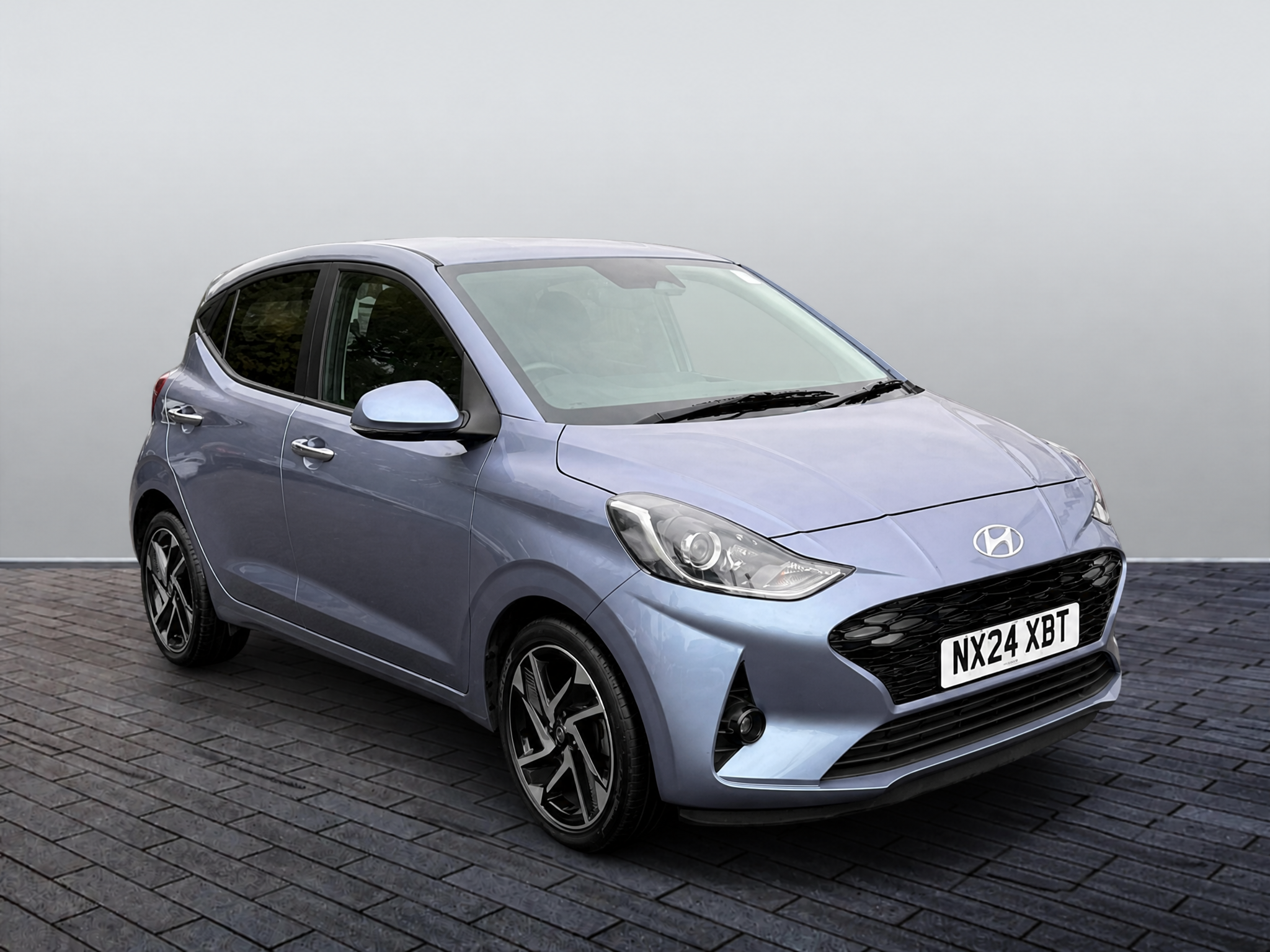 Main listing image - Hyundai i10