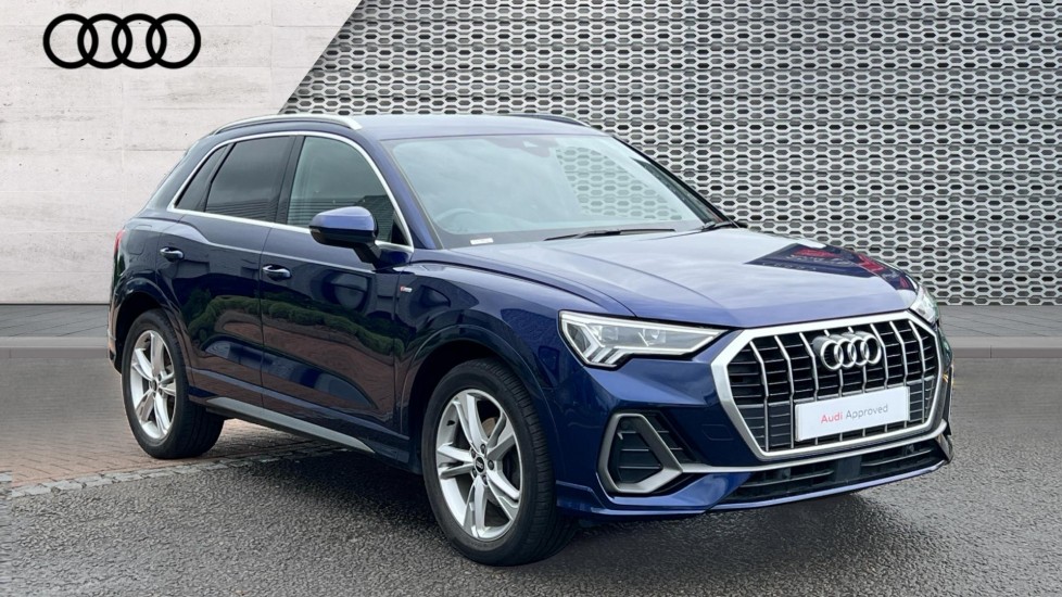 Main listing image - Audi Q3