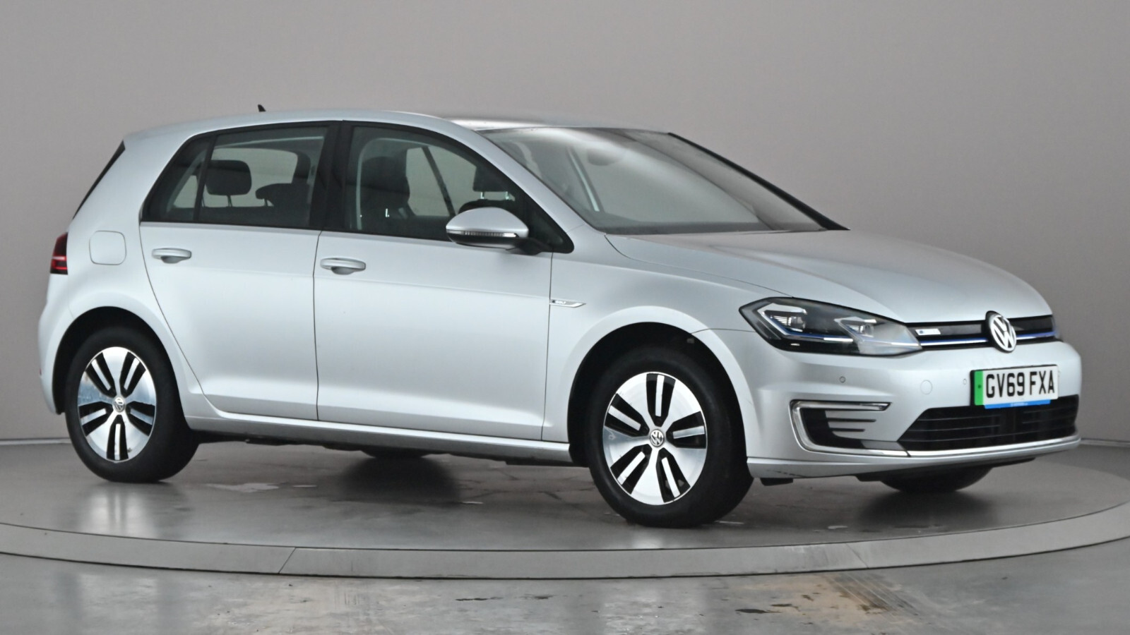 Main listing image - Volkswagen e-Golf