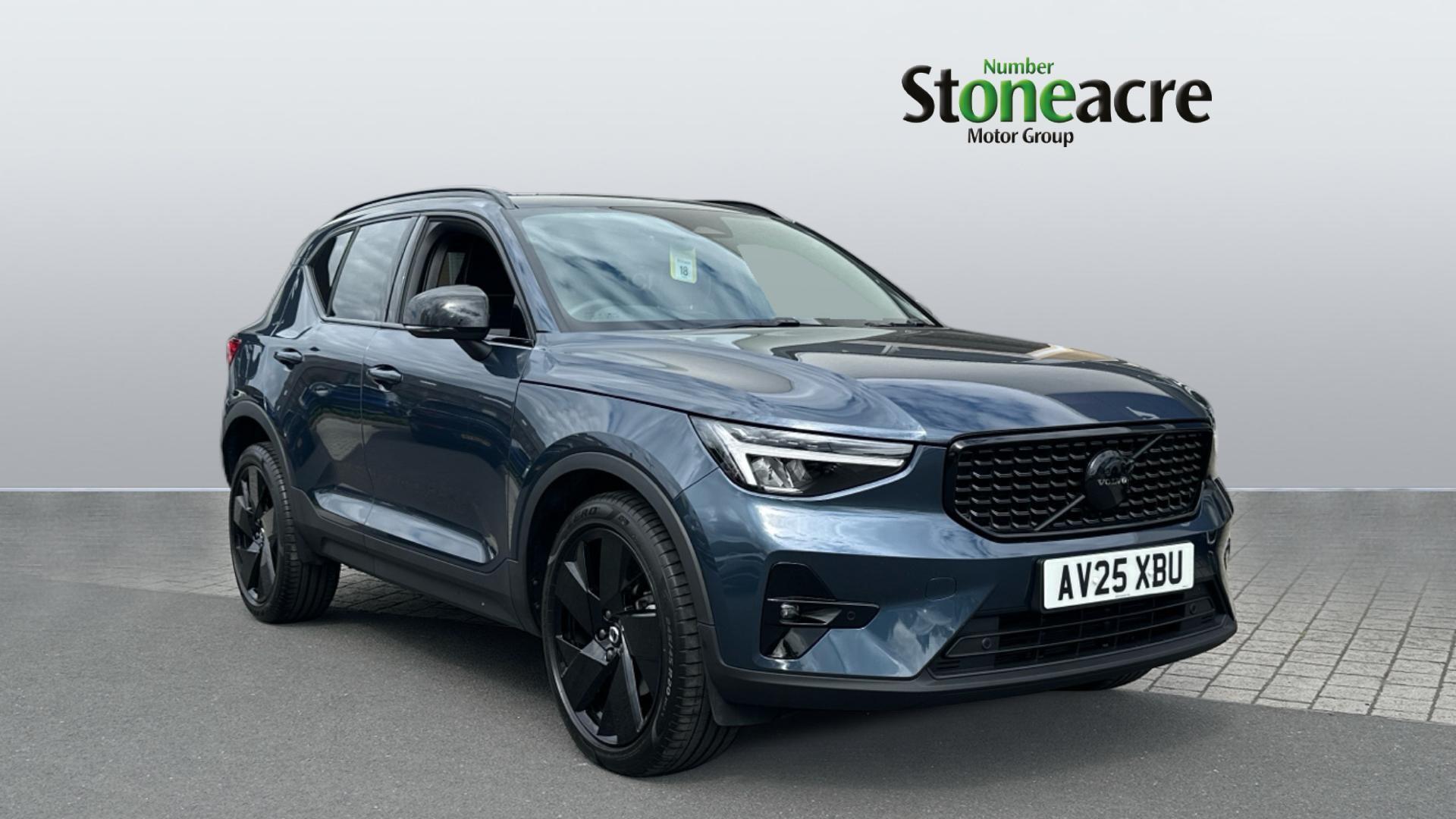 Main listing image - Volvo XC40