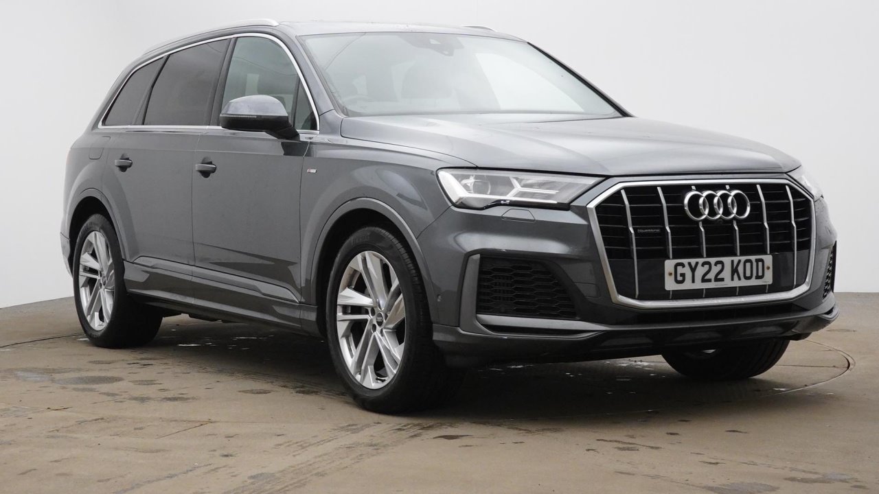 Main listing image - Audi Q7