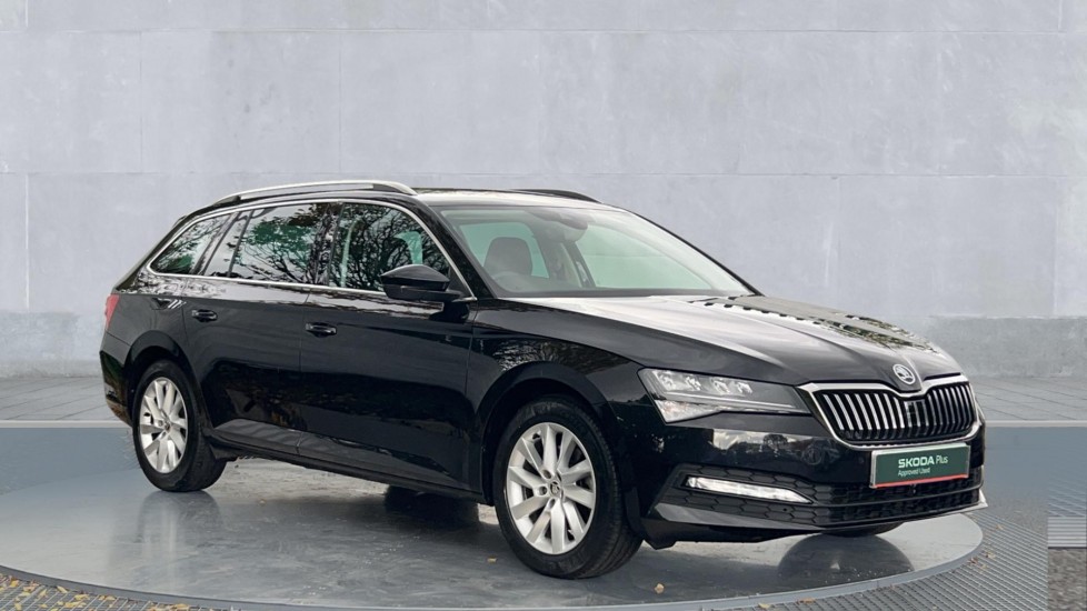 Main listing image - Skoda Superb Estate