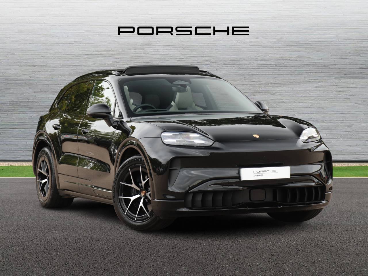 Main listing image - Porsche Cayenne Electric