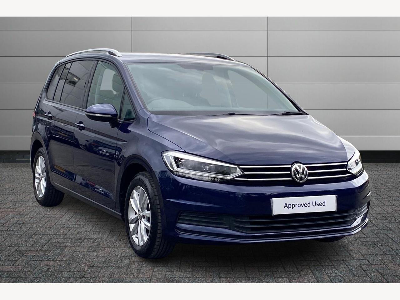 Main listing image - Volkswagen Touran