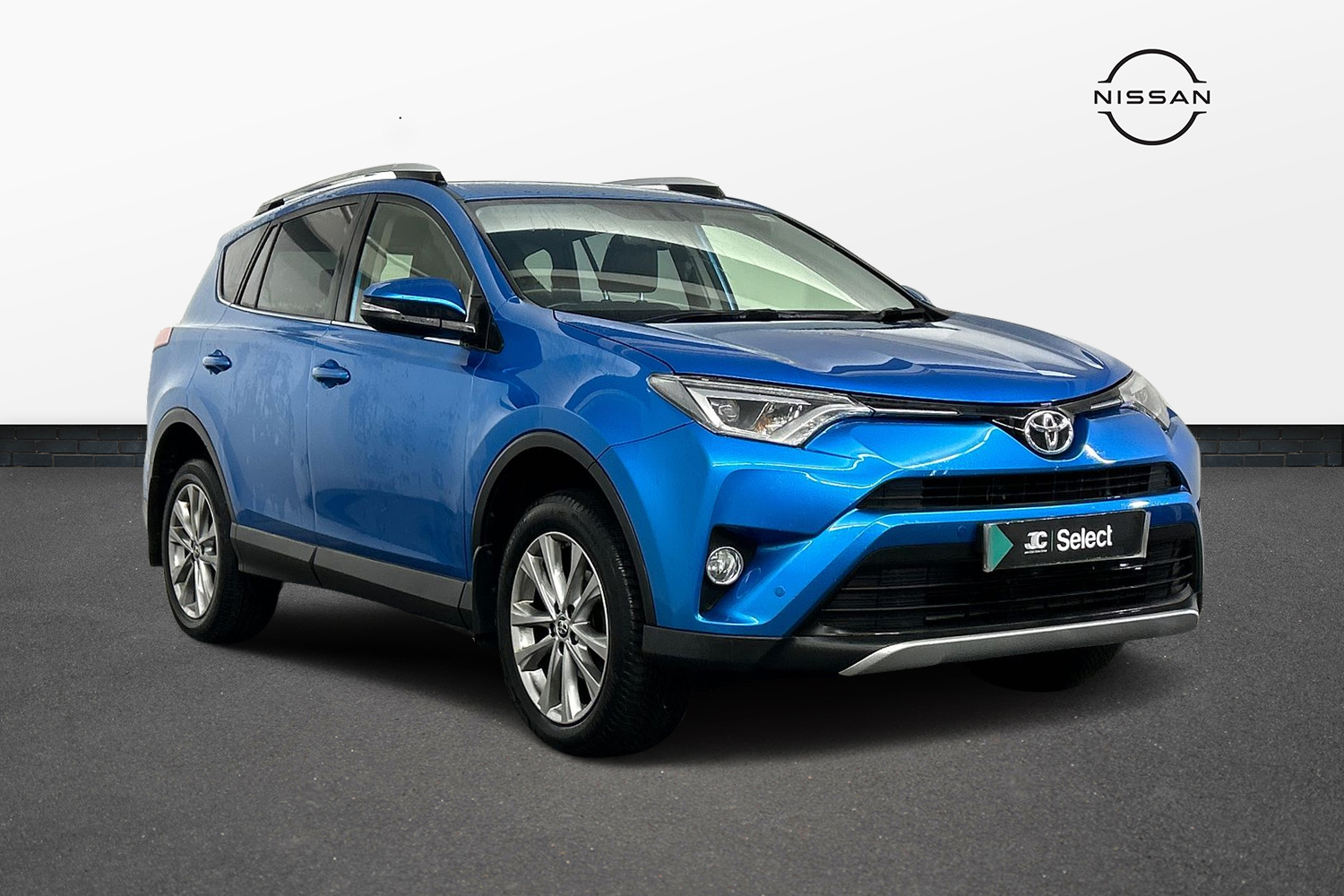 Main listing image - Toyota RAV4