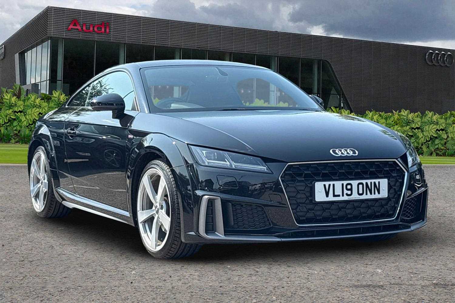 Main listing image - Audi TT