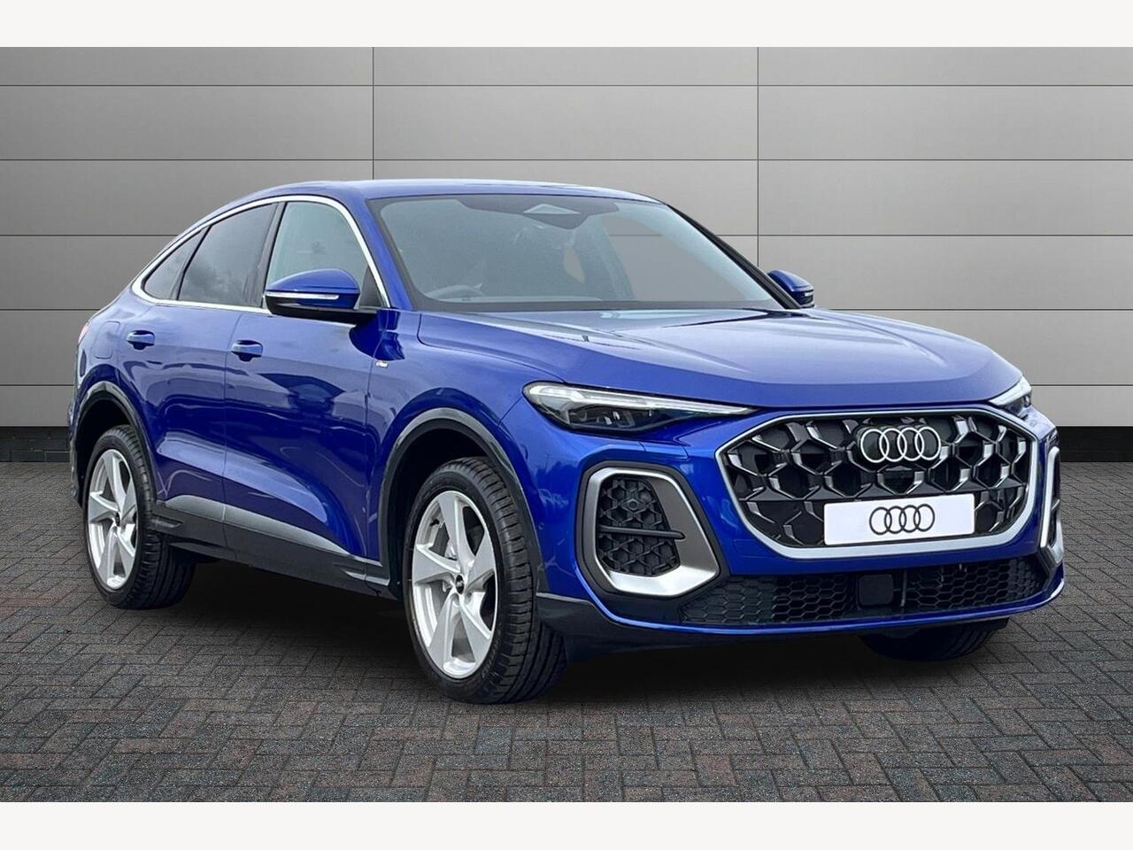Main listing image - Audi Q5