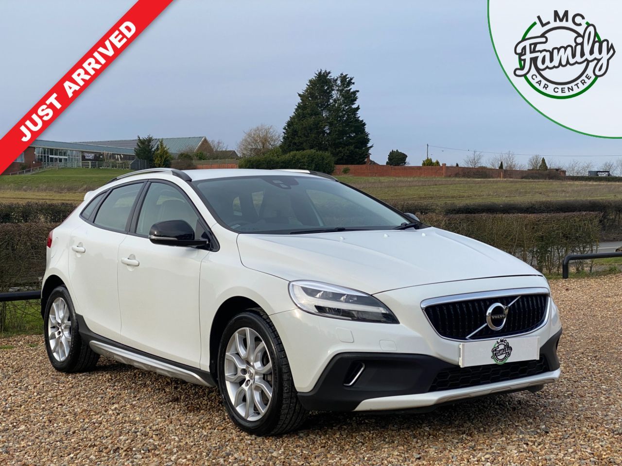 Main listing image - Volvo V40 Cross Country