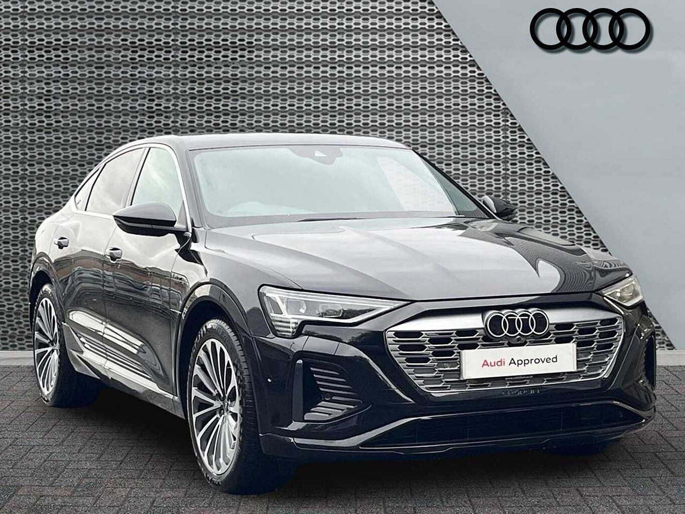 Main listing image - Audi Q8
