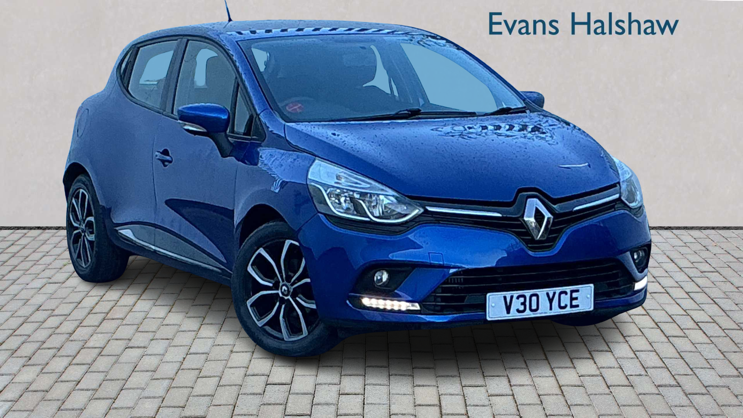 Main listing image - Renault Clio