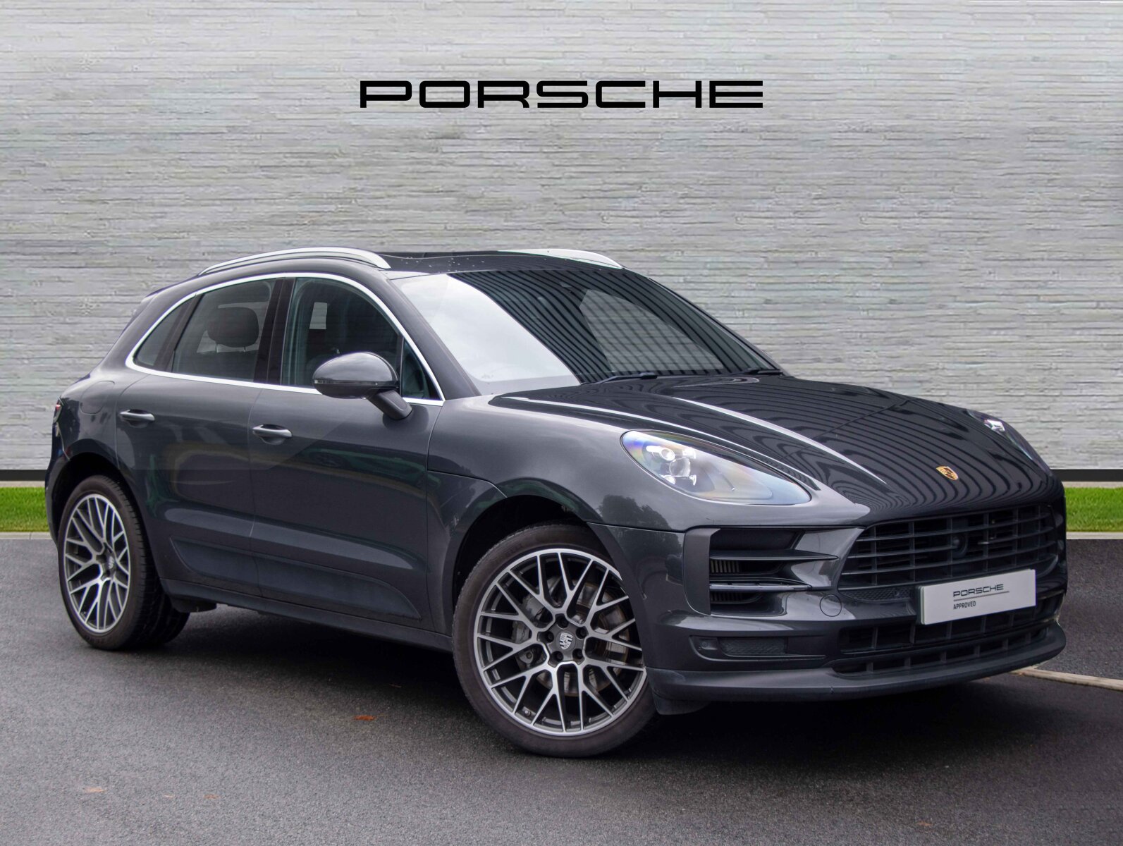 Main listing image - Porsche Macan