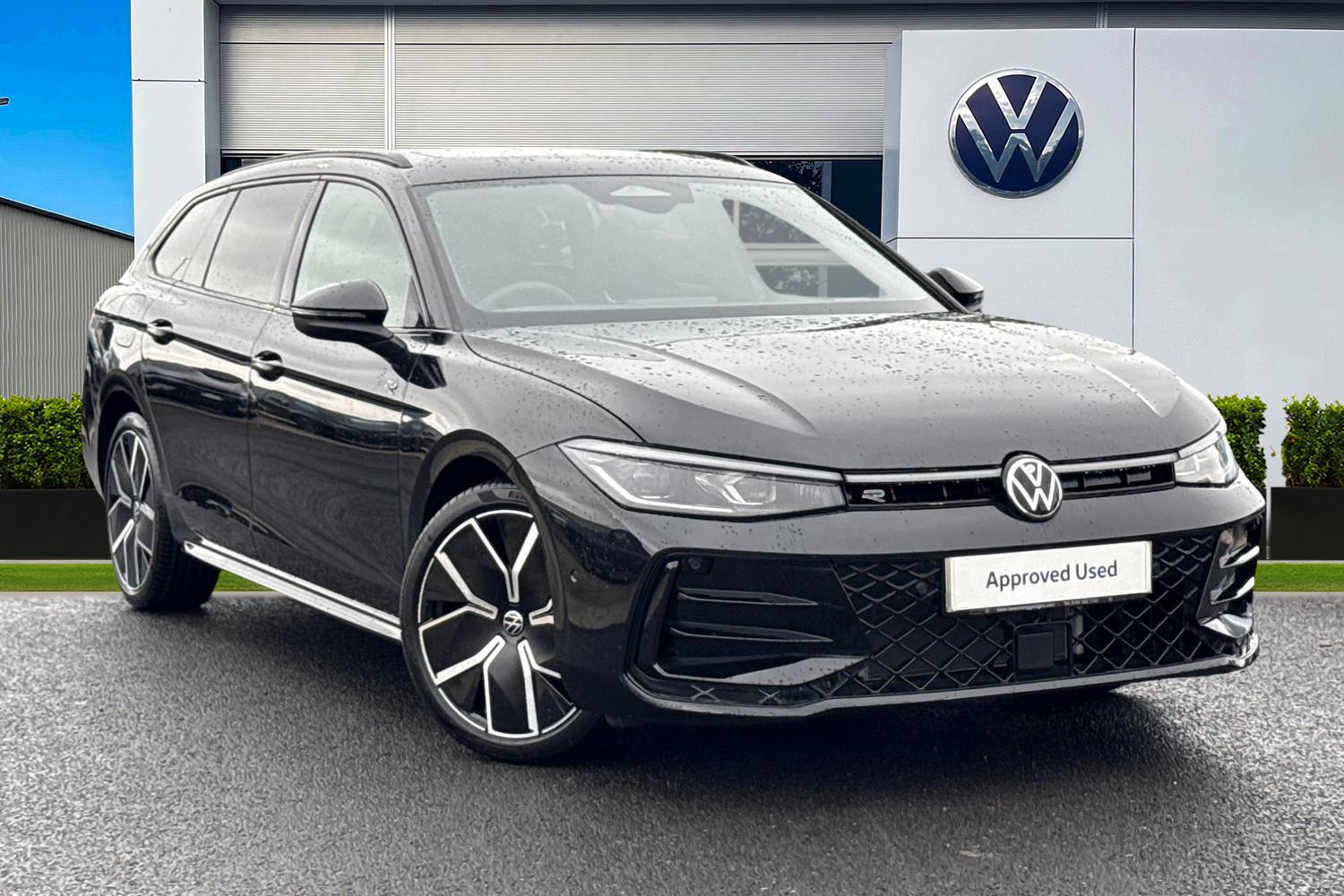 Main listing image - Volkswagen Passat