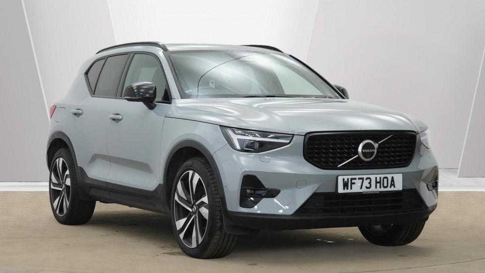 Main listing image - Volvo XC40