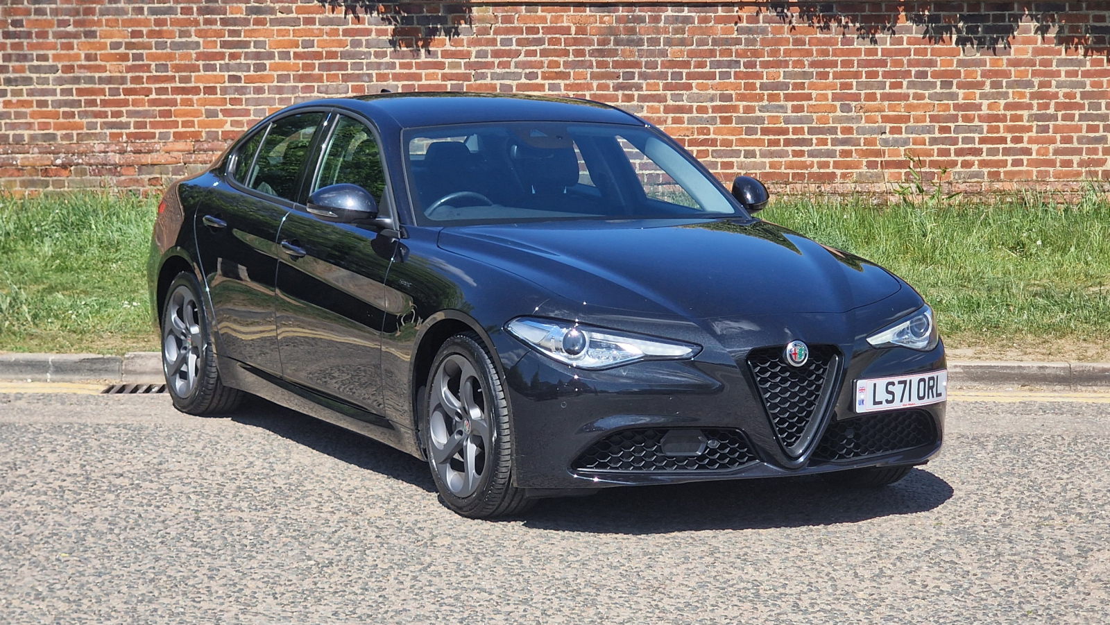 Main listing image - Alfa Romeo Giulia