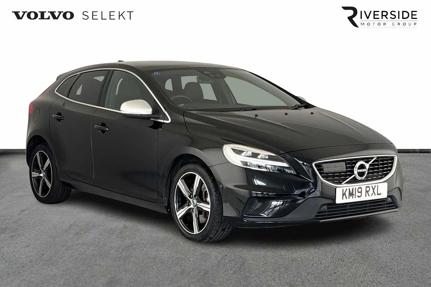 Main listing image - Volvo V40