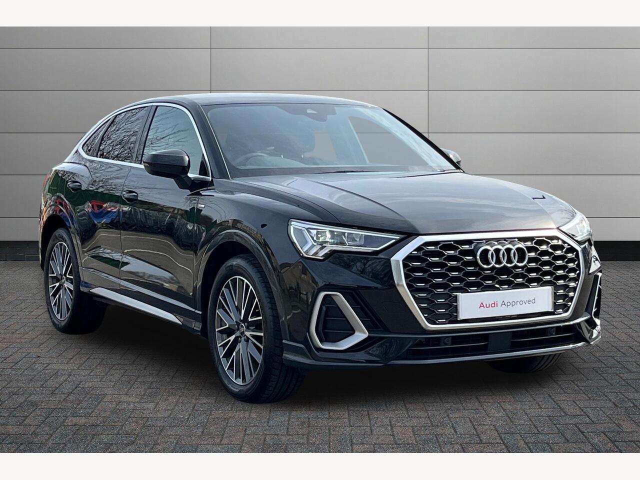 Main listing image - Audi Q3