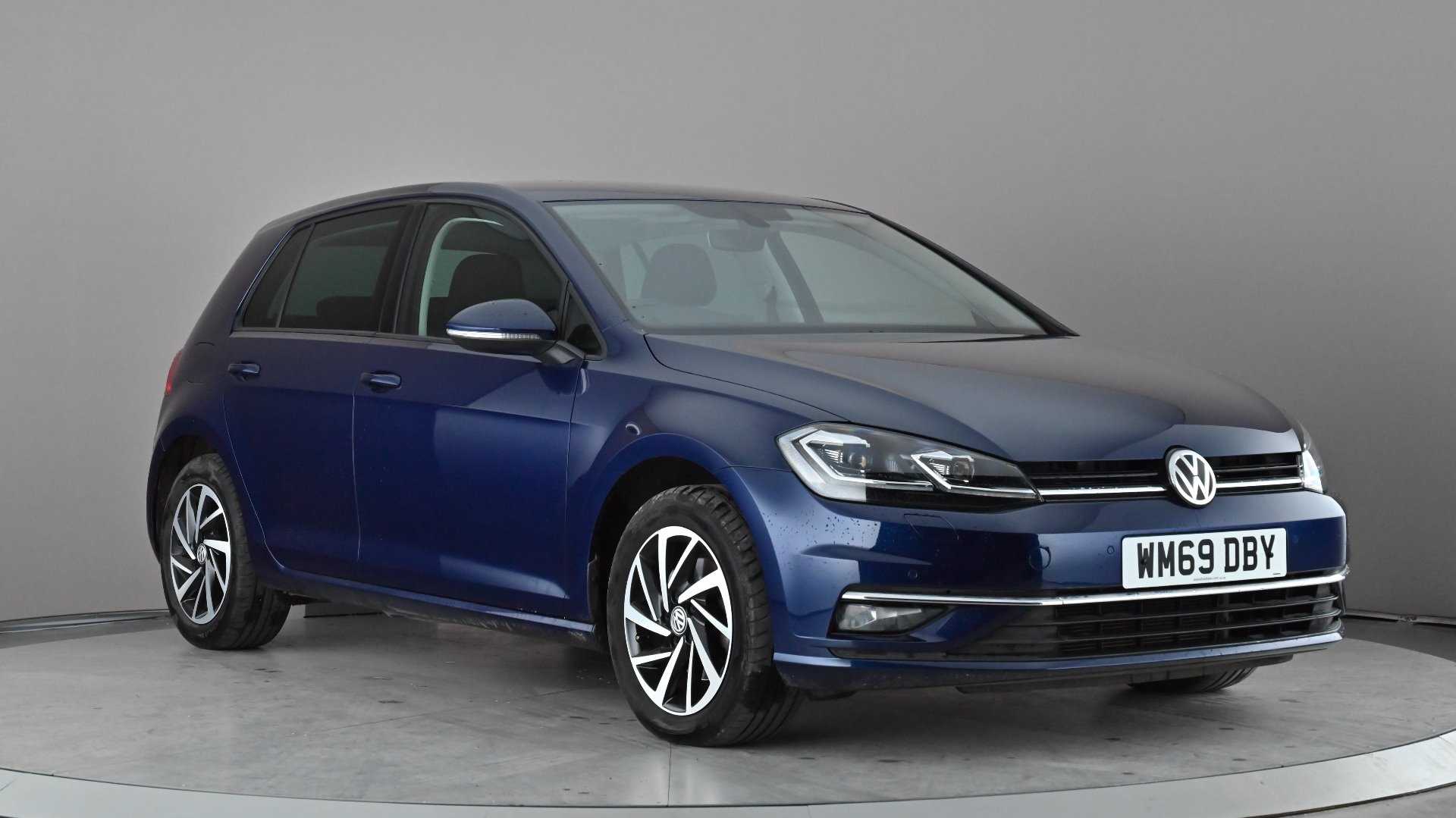 Main listing image - Volkswagen Golf