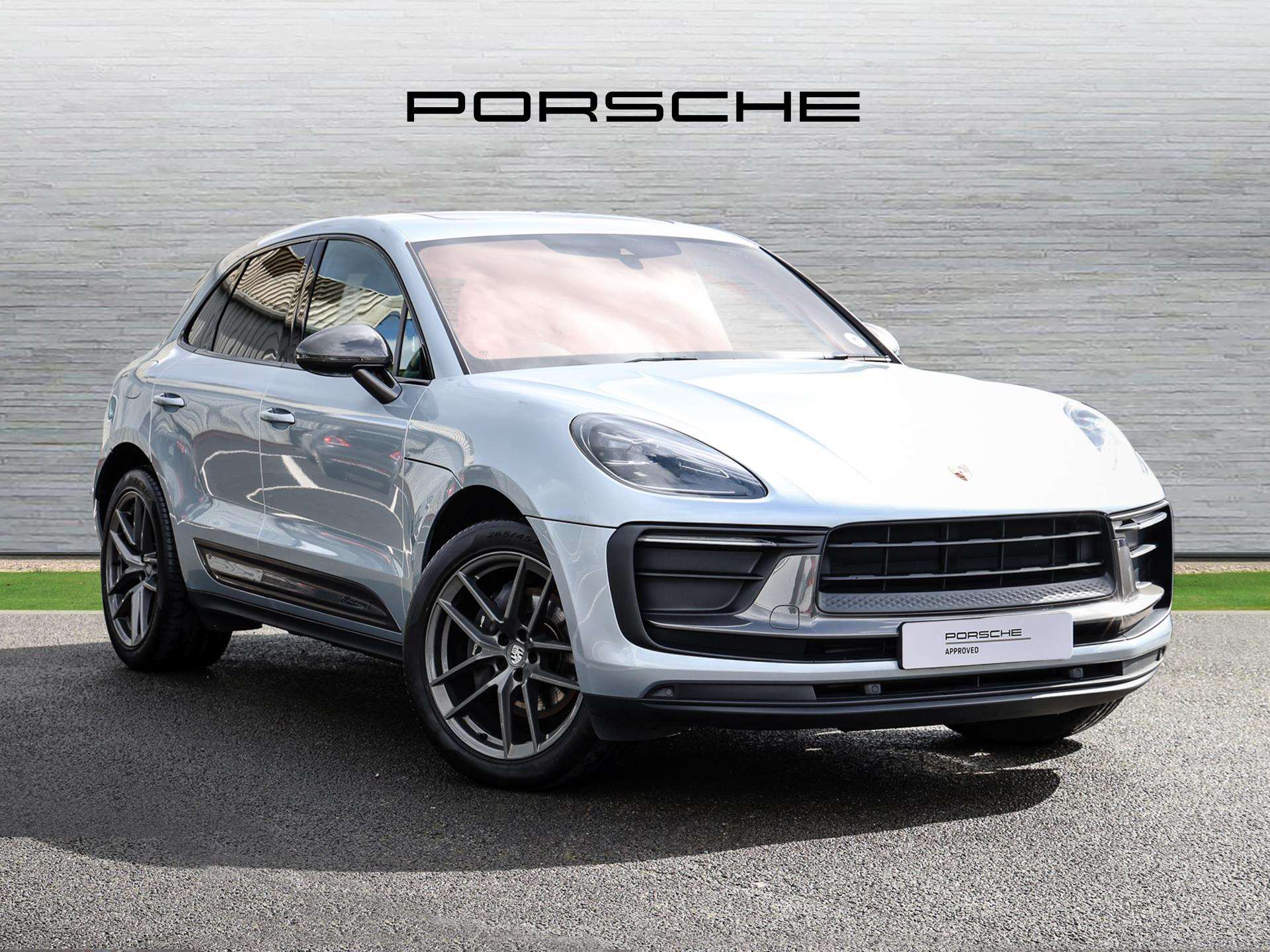 Main listing image - Porsche Macan