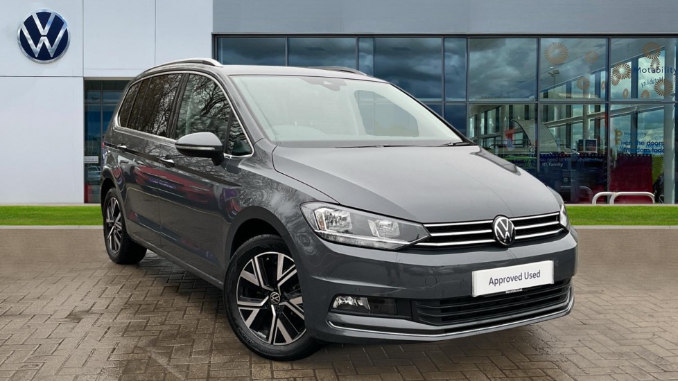Main listing image - Volkswagen Touran