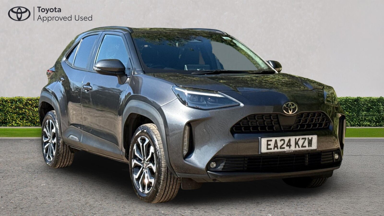 Main listing image - Toyota Yaris Cross