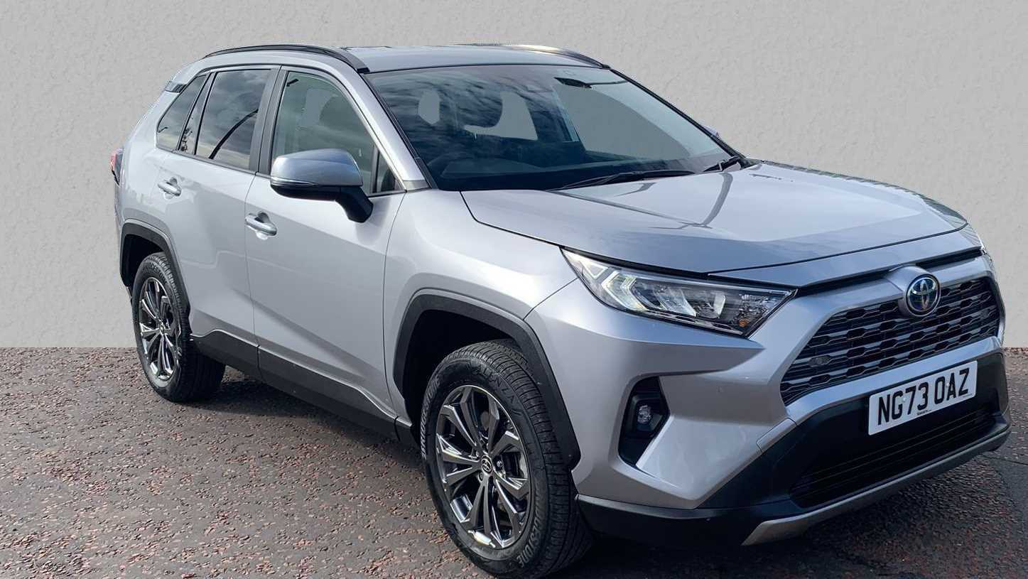 Main listing image - Toyota RAV4