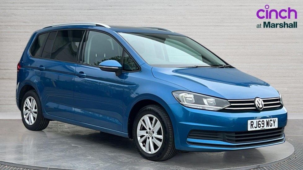 Main listing image - Volkswagen Touran