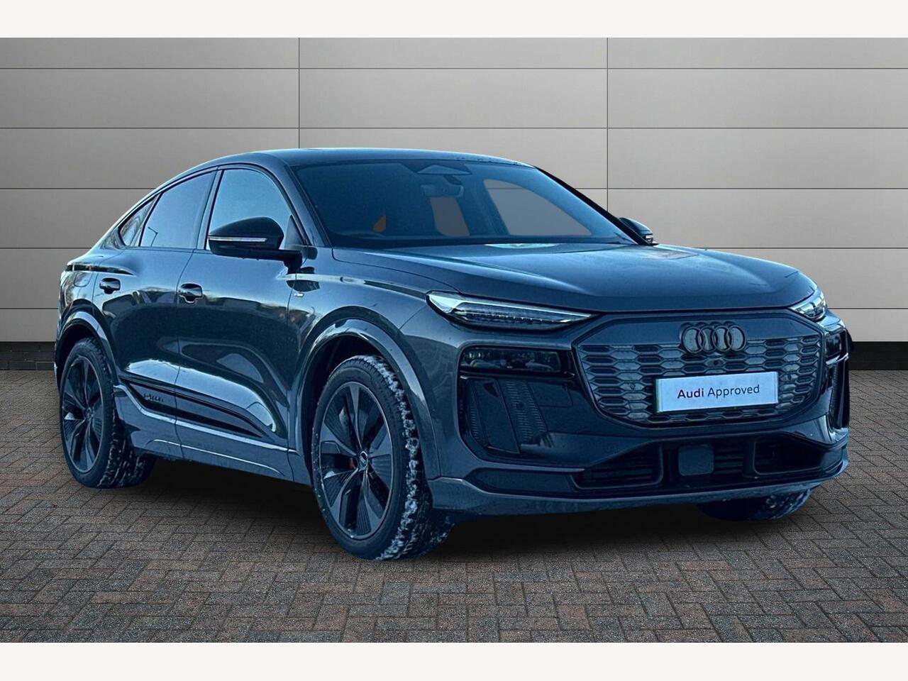 Main listing image - Audi Q6 e-tron